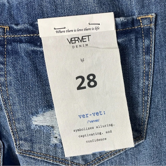 NWT Vervet Distressed Cropped Boyfriend Jeans Size 28 - Picture 5 of 10
